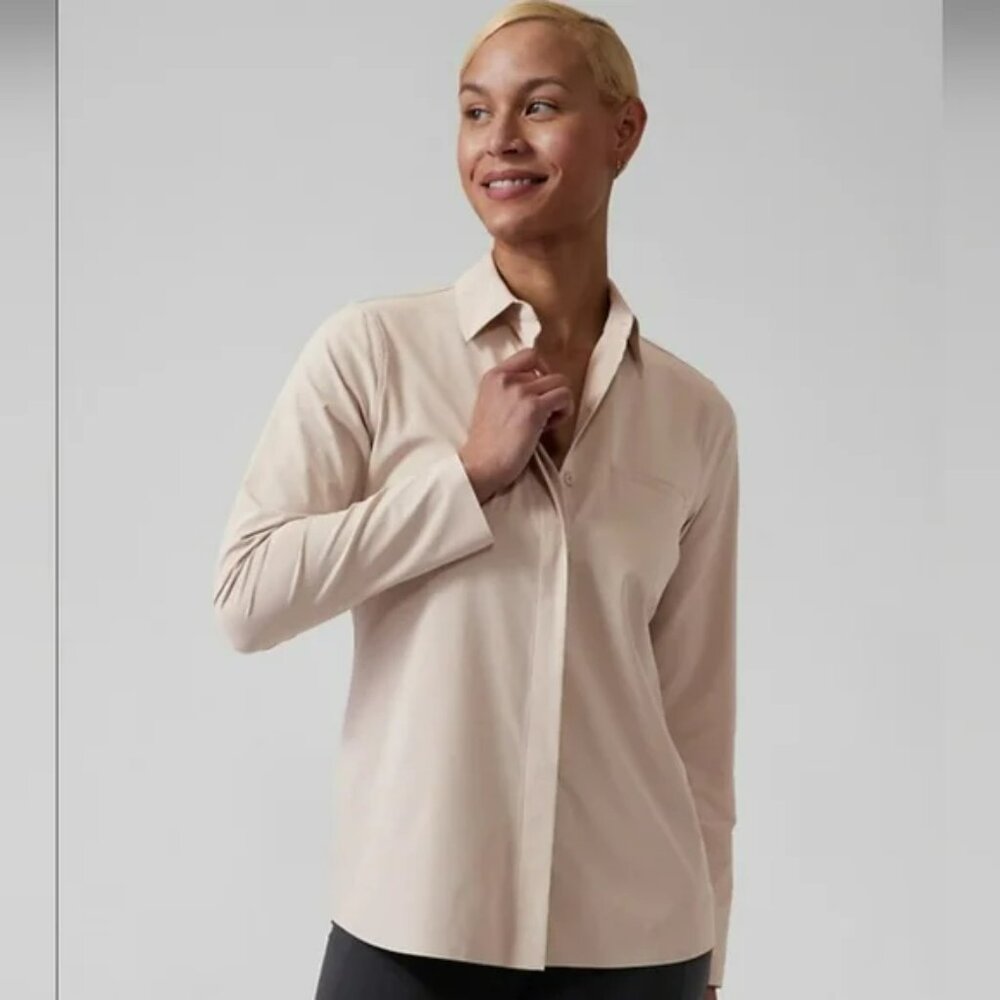 Athleta Urbanite Top 2.0 in Tan